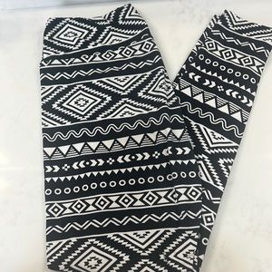 LuLaRoe T/C Tribal Leggings